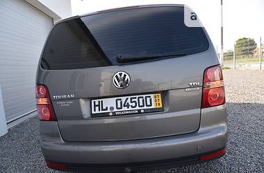 Минивэн Volkswagen Touran 2011 в Дрогобыче