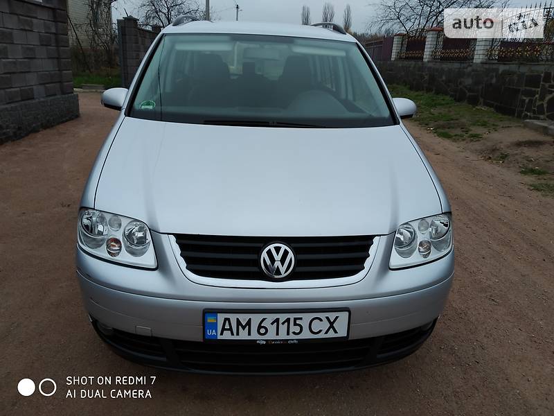 Мінівен Volkswagen Touran 2004 в Черняхові