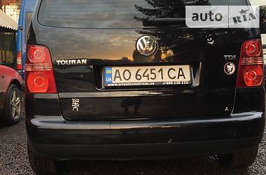 Мінівен Volkswagen Touran 2006 в Іршаві