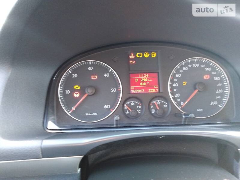 Мінівен Volkswagen Touran 2009 в Запоріжжі