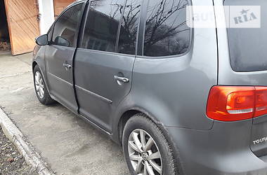 Мінівен Volkswagen Touran 2011 в 