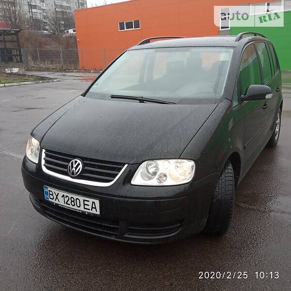 Мінівен Volkswagen Touran 2005 в 