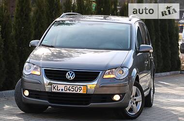 Минивэн Volkswagen Touran 2009 в Трускавце