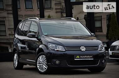 Універсал Volkswagen Touran 2015 в 