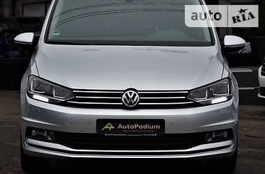 Мінівен Volkswagen Touran 2015 в 