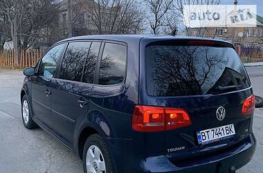 Другие легковые Volkswagen Touran 2014 в Новой Каховке