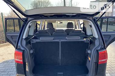 Мінівен Volkswagen Touran 2010 в 