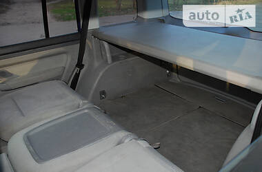 Седан Volkswagen Touran 2003 в 