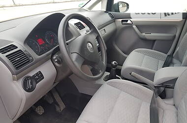Мінівен Volkswagen Touran 2009 в  фото 21 Мінівен Volkswagen Touran 2009 в