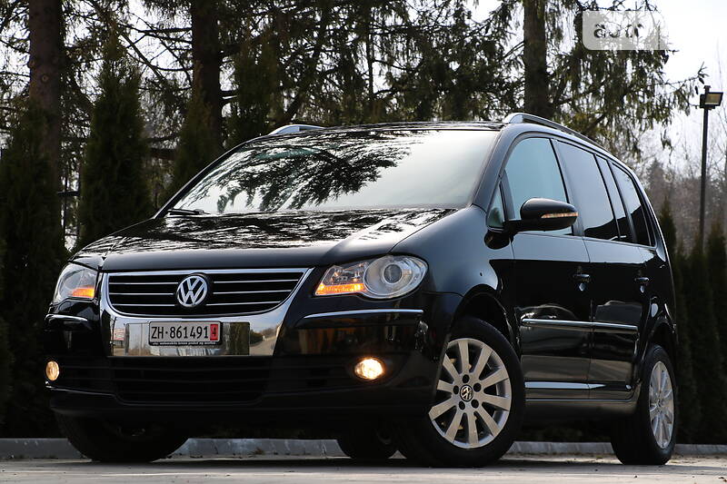 Универсал Volkswagen Touran 2010 в Трускавце