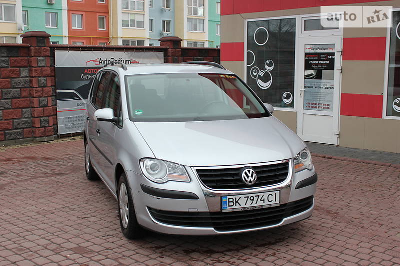 Универсал Volkswagen Touran 2007 в Ровно