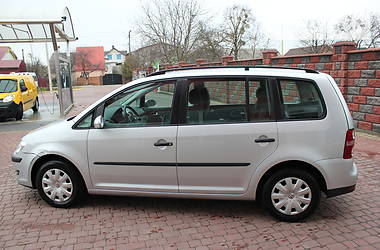 Универсал Volkswagen Touran 2007 в Ровно