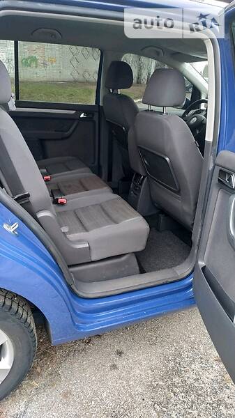 Мінівен Volkswagen Touran 2006 в Конотопі