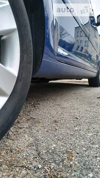 Мінівен Volkswagen Touran 2006 в Конотопі