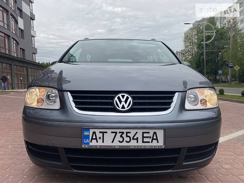 Універсал Volkswagen Touran 2006 в Івано-Франківську