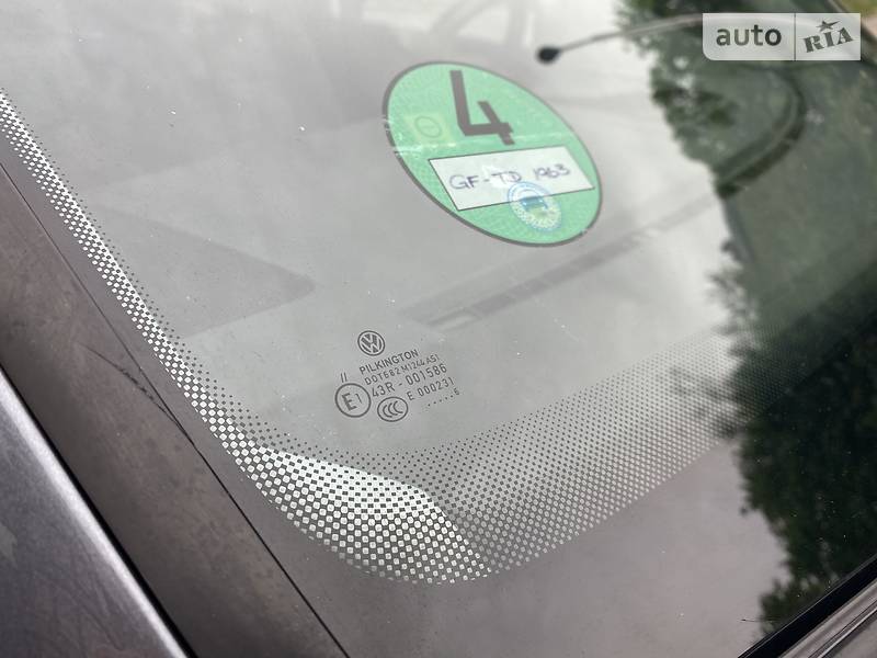 Універсал Volkswagen Touran 2006 в Івано-Франківську