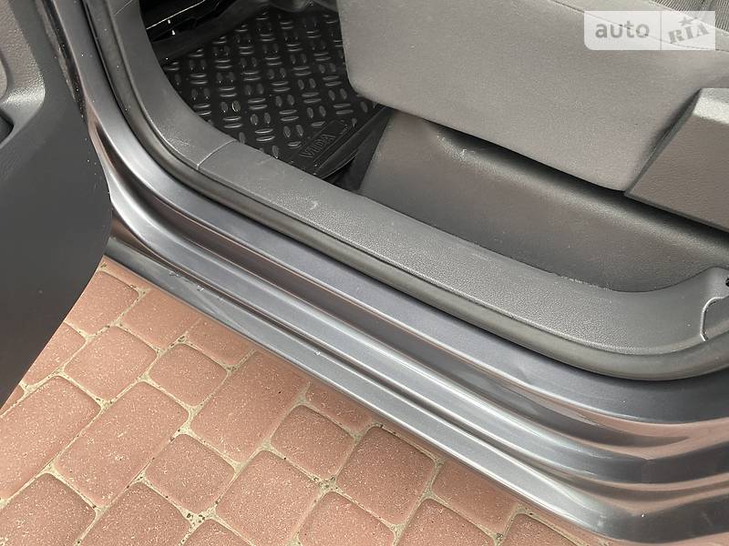 Універсал Volkswagen Touran 2006 в Івано-Франківську