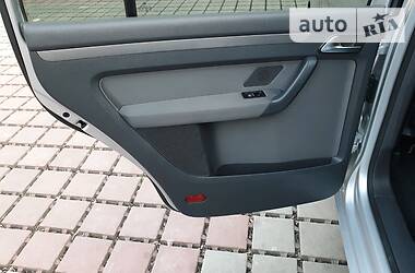 Мінівен Volkswagen Touran 2011 в 