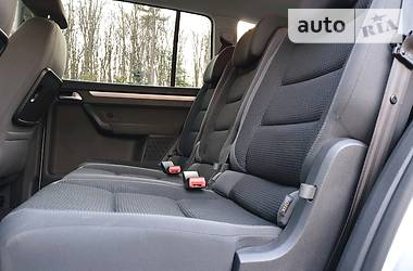 Мінівен Volkswagen Touran 2011 в 