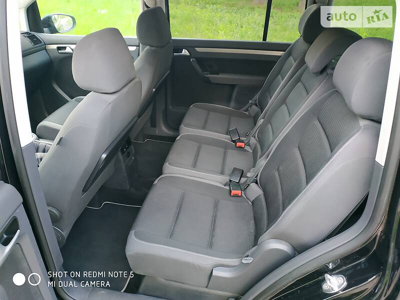 Універсал Volkswagen Touran 2009 в Дубні