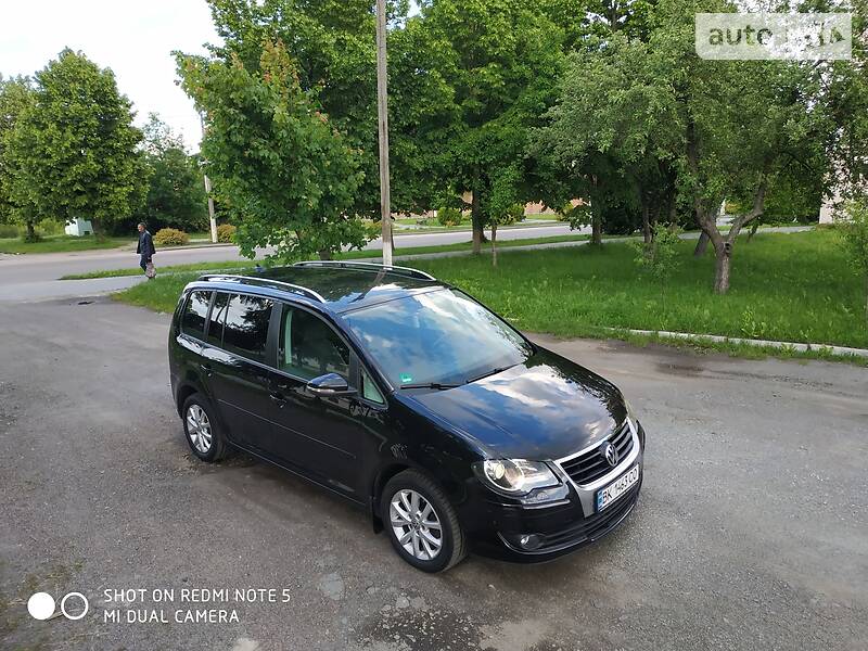Універсал Volkswagen Touran 2009 в Дубні