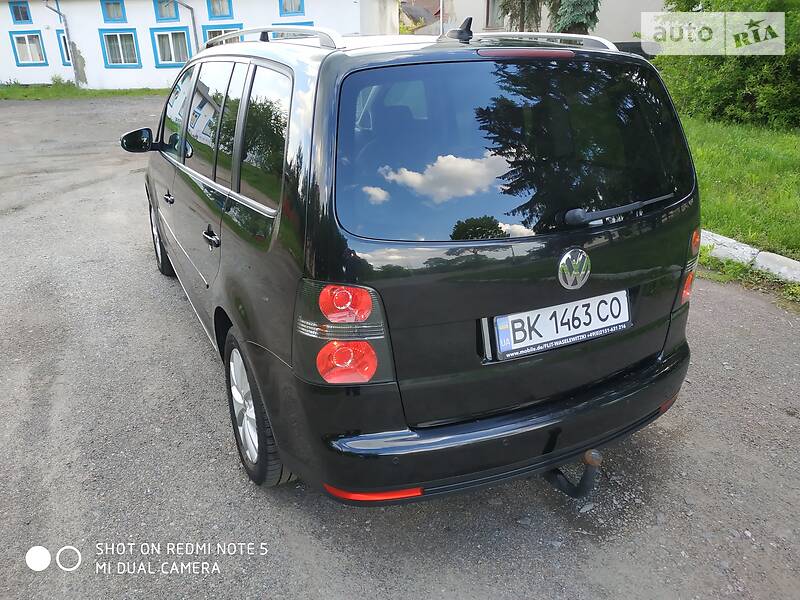 Універсал Volkswagen Touran 2009 в Дубні