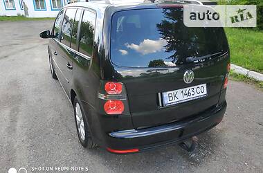 Універсал Volkswagen Touran 2009 в 
