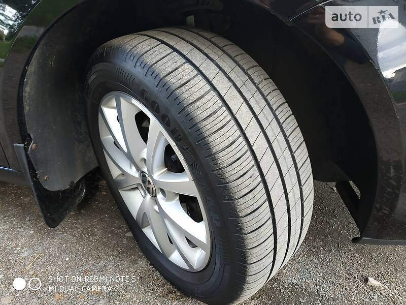 Універсал Volkswagen Touran 2009 в Дубні