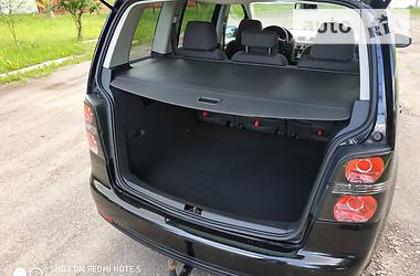 Універсал Volkswagen Touran 2009 в 