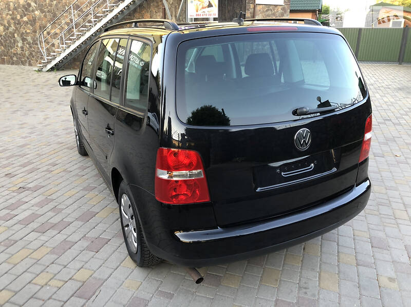 Мінівен Volkswagen Touran 2006 в Хмельницькому