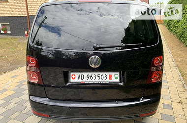 Мінівен Volkswagen Touran 2008 в 