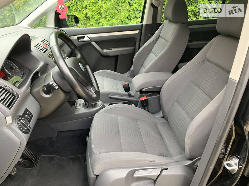Мінівен Volkswagen Touran 2008 в Луцьку фото 13 Мінівен Volkswagen Touran 2008 в Луцьку