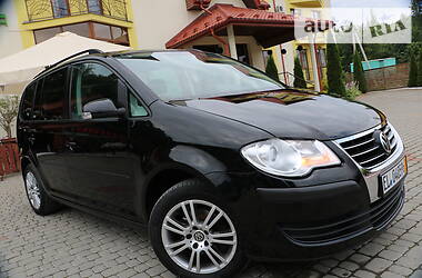 Минивэн Volkswagen Touran 2008 в Трускавце