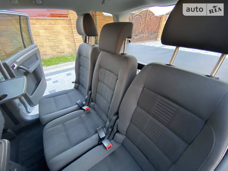 Мінівен Volkswagen Touran 2008 в Рівному