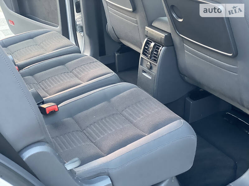 Мінівен Volkswagen Touran 2008 в Рівному