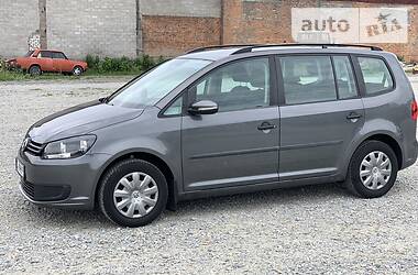 Мінівен Volkswagen Touran 2013 в 