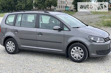 Мінівен Volkswagen Touran 2013 в 