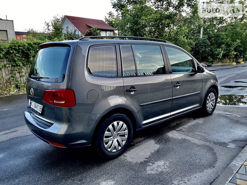 Мінівен Volkswagen Touran 2013 в Києві
