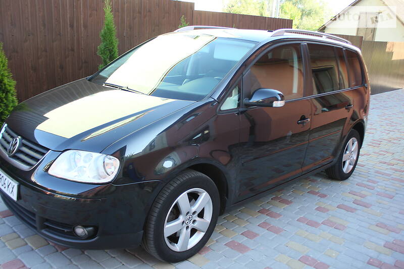 Універсал Volkswagen Touran 2005 в Львові