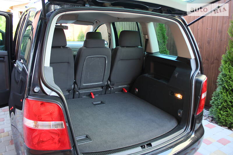 Універсал Volkswagen Touran 2005 в Львові