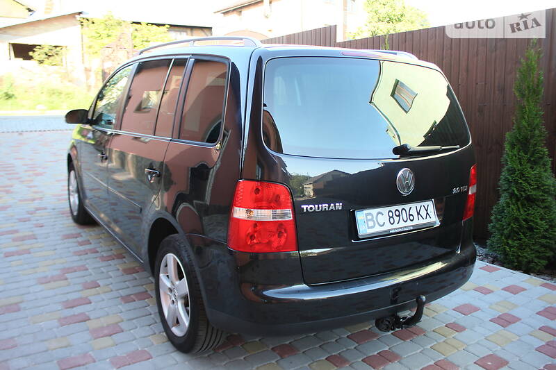 Універсал Volkswagen Touran 2005 в Львові