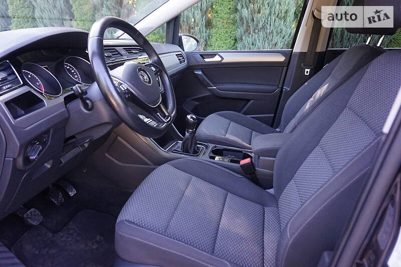 Універсал Volkswagen Touran 2016 в Самборі