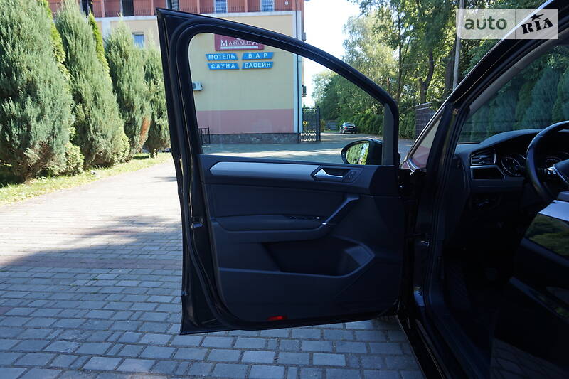 Універсал Volkswagen Touran 2016 в Самборі