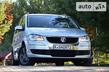 Минивэн Volkswagen Touran 2009 в Дрогобыче