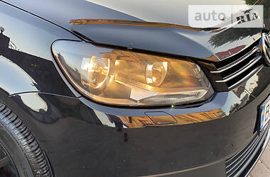 Мінівен Volkswagen Touran 2011 в 