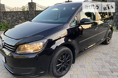 Мінівен Volkswagen Touran 2011 в 
