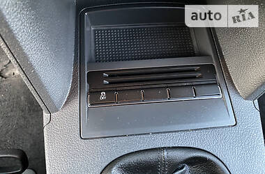 Мінівен Volkswagen Touran 2011 в 