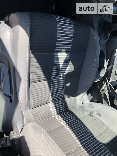 Мінівен Volkswagen Touran 2008 в Броварах фото 35 Мінівен Volkswagen Touran 2008 в Броварах