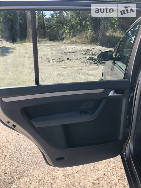 Мінівен Volkswagen Touran 2008 в Броварах фото 37 Мінівен Volkswagen Touran 2008 в Броварах