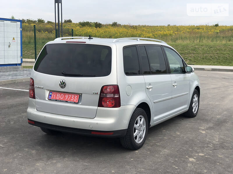 Мінівен Volkswagen Touran 2008 в Рівному